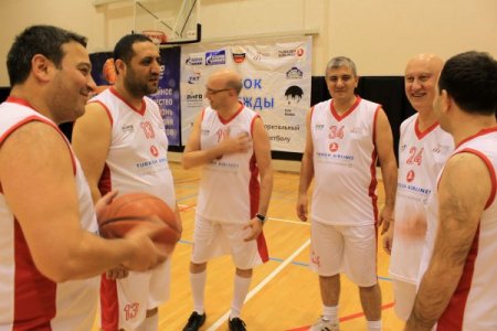 Türk ve Rus gazeteciler meslektaşlarının anısına turnuva düzenledi