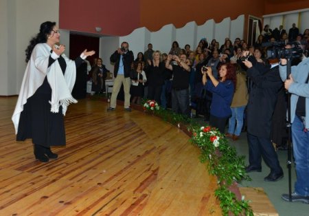 Türkan Şoray'a İzmir'de büyük ilgi