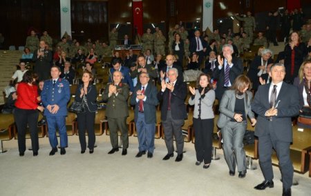 TÜRKAY Adana’da ayakta alkışlandı