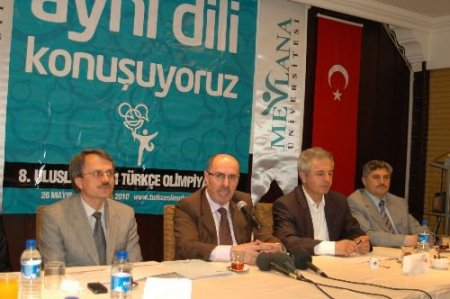 Türkçe Olimpiyatları Heyecanı Türkiye'yi Kuşatıyor: Şiir Finali Konya'da Gerçekleşecek