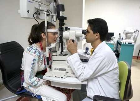 Türkçe Olimpiyatları öğrencileri, göz taramasından geçti