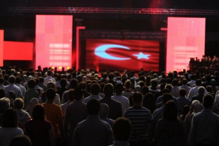 Türkçe Olimpiyatları Şarkı Finalinde Sanatçı Akını Yaşandı