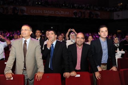 Türkçe Olimpiyatları Şarkı Finalinin Birincisi Tacikistanlı Shohrukh Yunusov