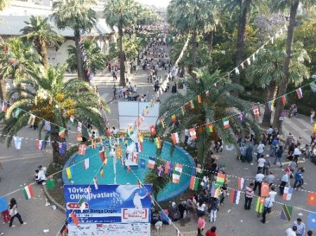 Türkçe Olimpiyatları’na ikinci gününde de yoğun ilgi