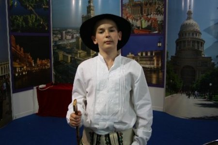 Türkçe Olimpiyatları'na katılan öğrencilere 'star' ilgisi