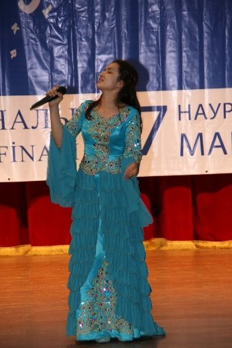 Türkçe olimpiyatlarında sahne Kazakistan’ın