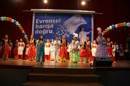 Türkçe olimpiyatlarında sahne Kazakistan’ın