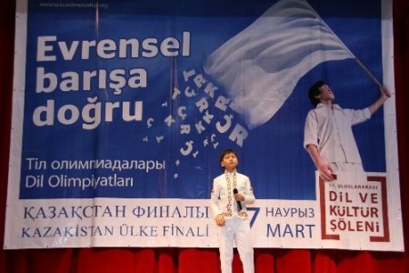 Türkçe olimpiyatlarında sahne Kazakistan’ın