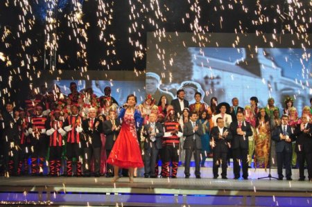 Türkçe Sevdalıları Yunus Emre’nin Torunlarıyla Buluştu