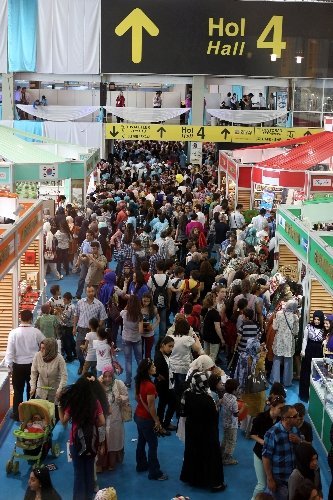 Türkçe Şöleni için birçok ilden insanlar İzmir'e akın etti