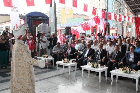 Türkçe Treni İzmir'den uğurlandı