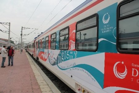 Türkçe Treni İzmir'den uğurlandı