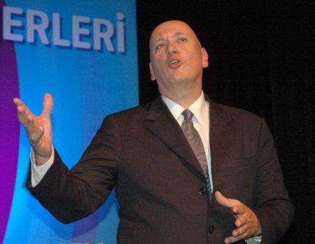 Turkcell Genel Müdürü Süreyya Ciliv, Üniversite Öğrencileriyle Bir Araya Geldi