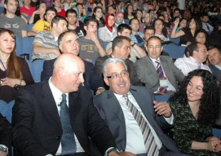 Turkcell Genel Müdürü Süreyya Ciliv, Üniversite Öğrencileriyle Bir Araya Geldi