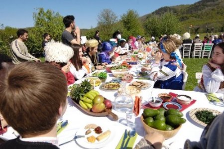 Türkçe’nin bülbülleri, reklam filminde buluştu