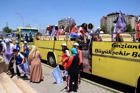 Türkçenin Çocukları Gaziantep'te konvoylar eşliğinde karşılandı