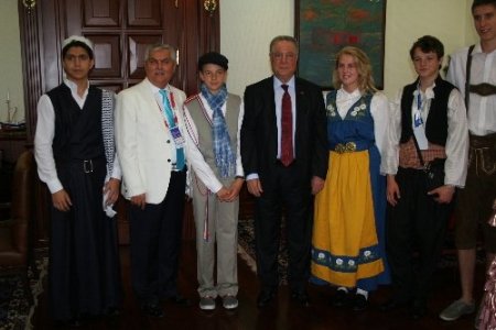 Türkçenin çocuklarından fasıllı ziyaret