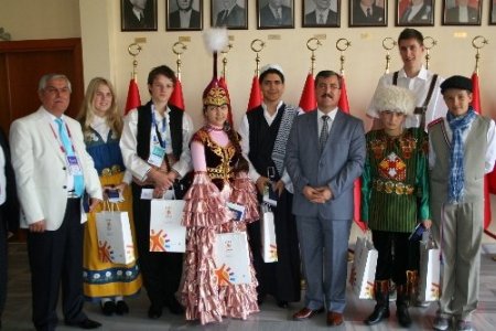 Türkçenin çocuklarından fasıllı ziyaret