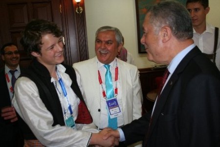 Türkçenin çocuklarından fasıllı ziyaret