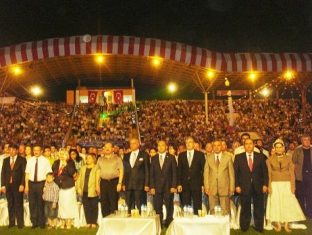Türkçe'nin Coşkusu Stadyuma Sığmadı