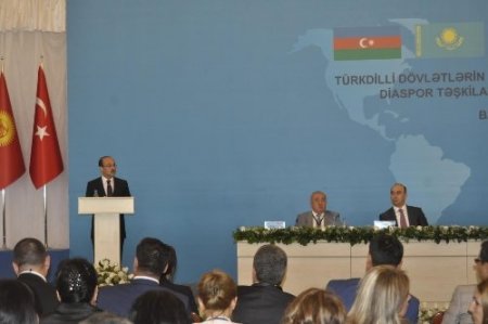 Türki cumhuriyetlerin diasporaları Bakü'de toplandı