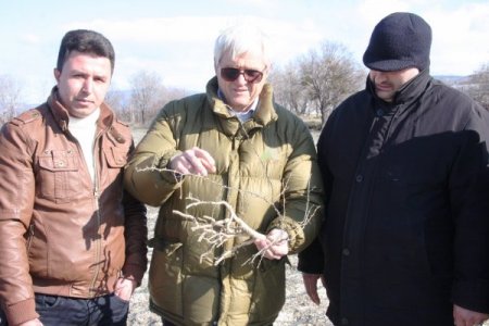 Türkiye bakıyor, Makedonya kapıyor