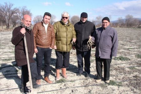 Türkiye bakıyor, Makedonya kapıyor