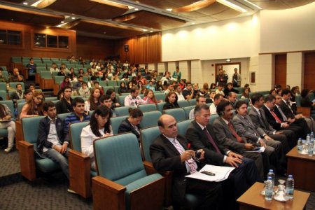 'Türkiye felaket yaşayan ülkelere ilk müdahaleyi yapıyor'