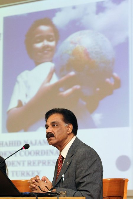 'Türkiye felaket yaşayan ülkelere ilk müdahaleyi yapıyor'