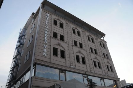 Türkiye İle Abd Arasında Krize Yol Açan Otel De Yıktırılıyor