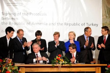 Türkiye İle Ermenistan Arasındaki Protokoller İmzalandı