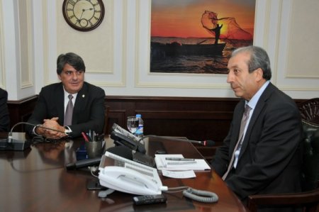 Türkiye Jokey Kulübü yönetiminden Bakan Eker’e ziyaret