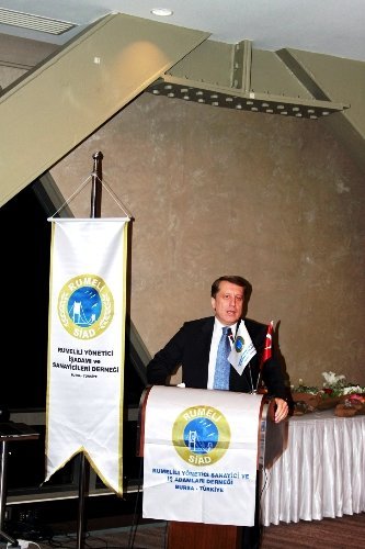 'Türkiye önümüzdeki bir kaç yıl yüzde 4'ten fazla büyümemeli'