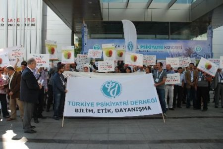 Türkiye Psikiyatri Derneği: Ruh Sağlığı Yasası Zimbabwe'de Bile Var