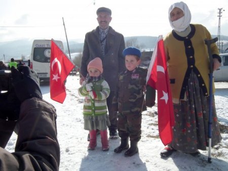 Türkiye Şehitlerine Yürüdü