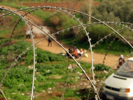 Türkiye sınırına mülteci akını artarak devam ediyor (Özel)