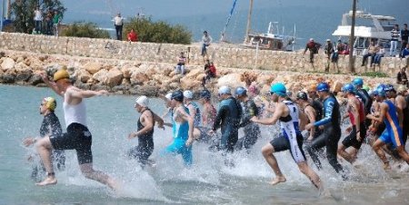 Türkiye Triatlon Ligi Taşucu yarışları ile başladı