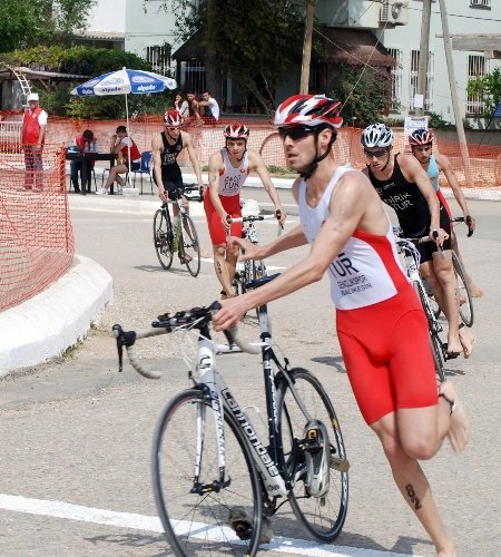 Türkiye Triatlon Ligi Taşucu yarışları ile başladı