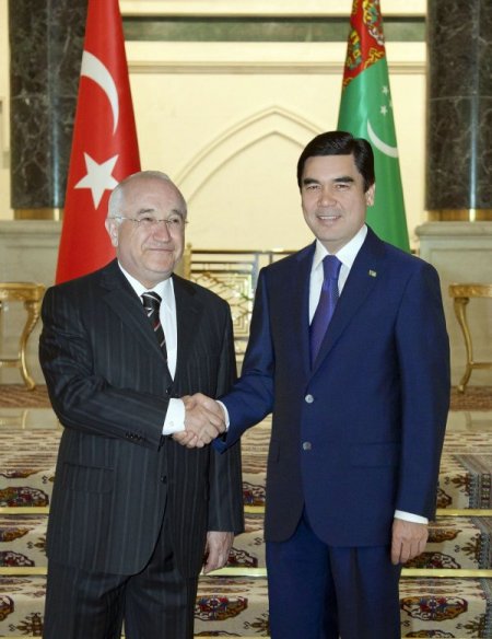 Türkiye-Türkmenistan ilişkilerinde başarılı yıl