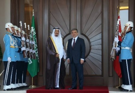 Türkiye ve Suudi Arabistan, savunma sanayiinde işbirliği anlaşması imzaladı