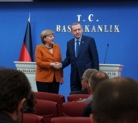 'Türkiye'de yargı yürütmenin emrinde değil, vereceği karara uymak durumundayız'