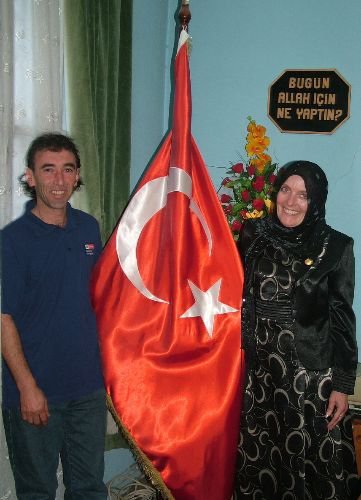 Türkiye'deki Cenaze Töreninden Etkilenip Müslüman Oldu