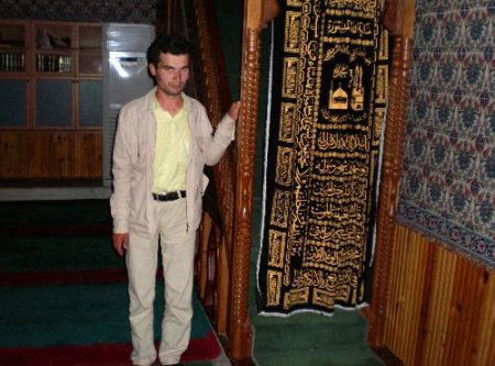 Türkiye'den Gelen Ezan Sesinden Etkilendi, 12 Yıldır Ülkesinde İslamiyeti Anlatıyor
