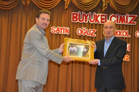 Türkiye'nin Bangkok Büyükelçisi için veda yemeği verildi