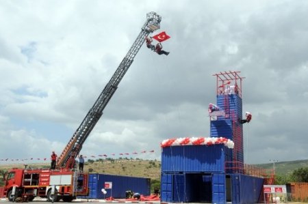 Türkiye'nin dördüncü büyük itfaiye eğitim sahası hizmete girdi