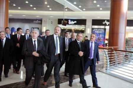 Türkiye'nin En Büyük Alışveriş Merkezi Mamak'ta Açıldı