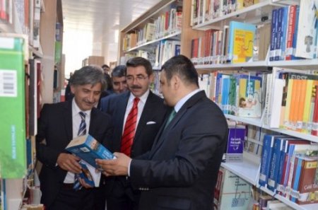 Türkiye'nin en büyük fakülte kütüphanesi açıldı