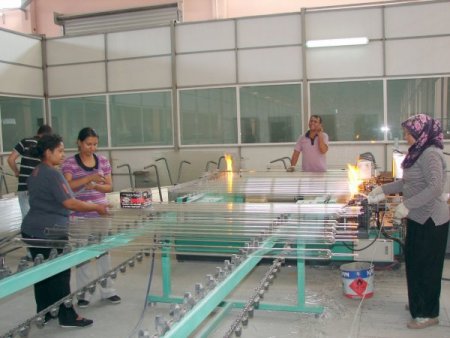 Türkiye'nin en büyük vakum tüp fabrikası Nazilli'de üretime başladı