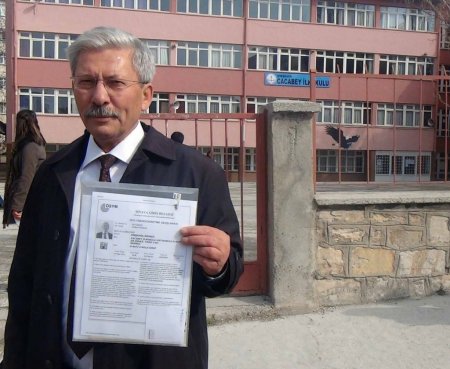 Türkiye’nin en yaşlı üniversite adayı Kırşehir’de sınava girdi