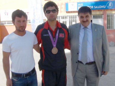 Türkiye’nin gururu Muş’un altın çocuğu